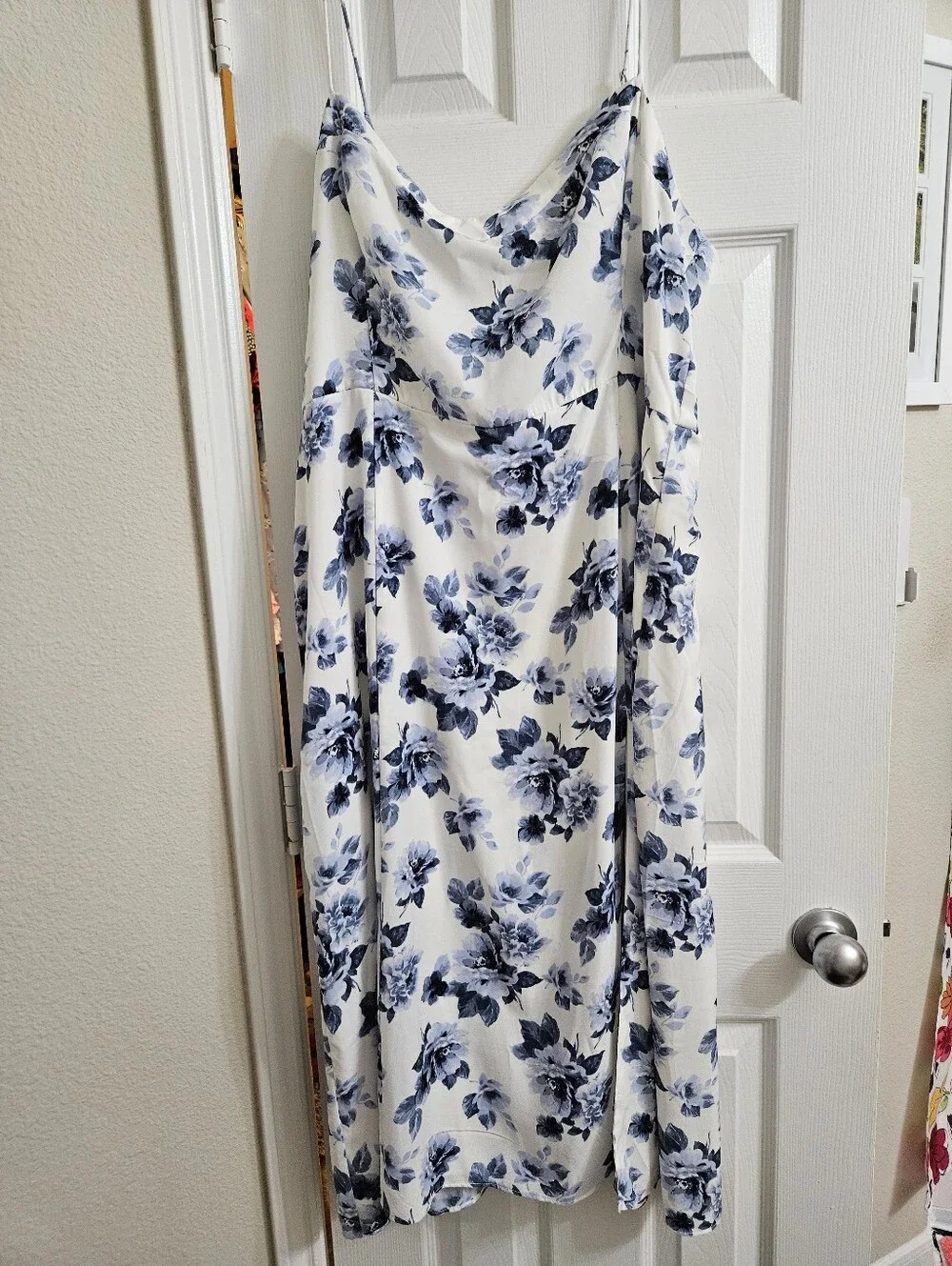 Abercrombie Off White And Blue Floral Slit Dress